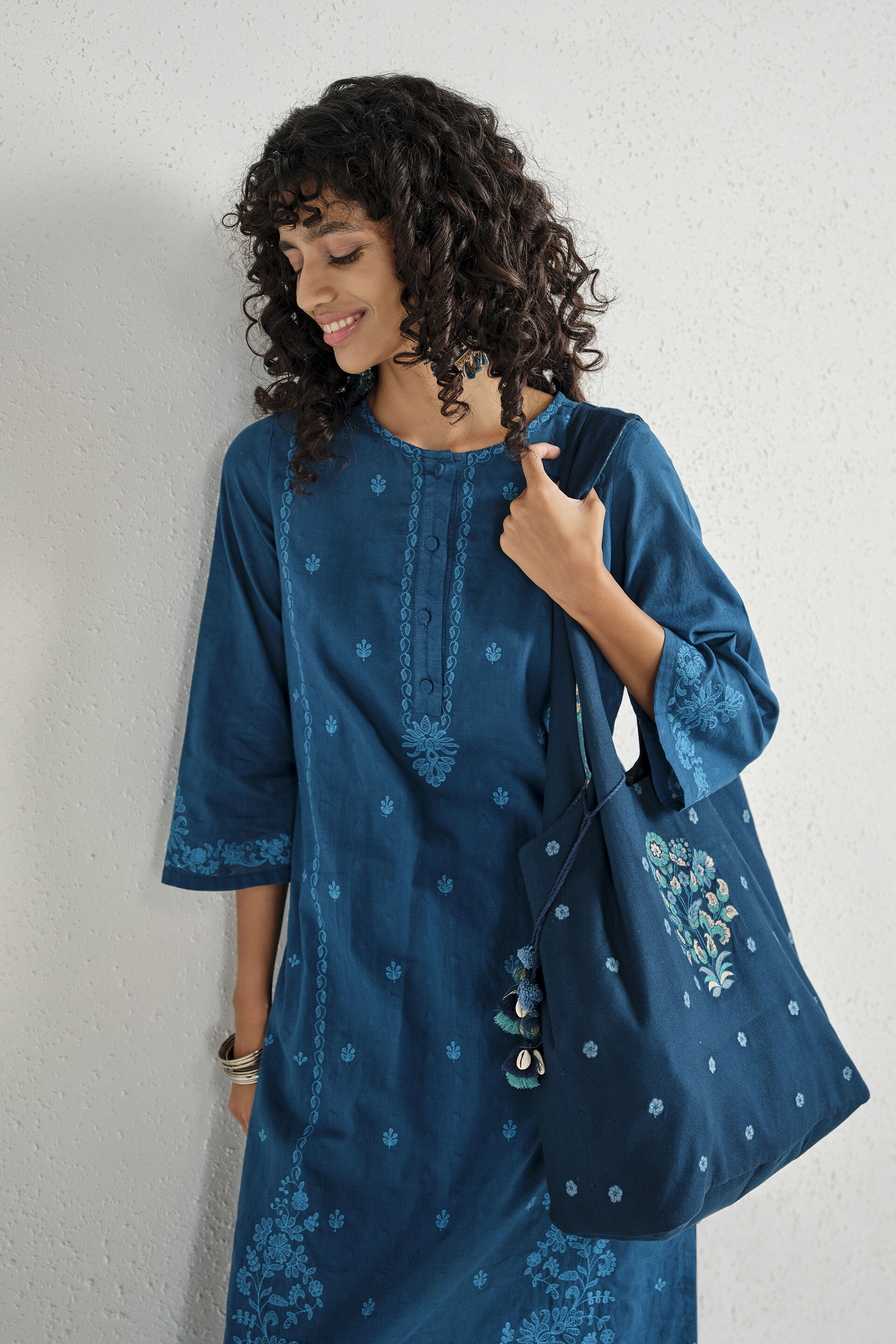 Nirvi Emboirdered Kurta Set, Indigo, image 3